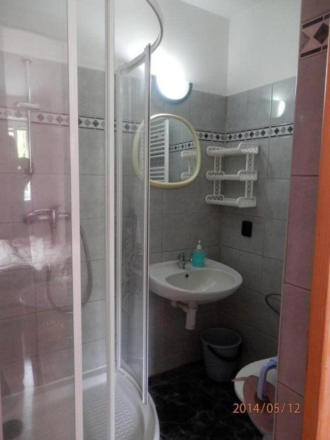 Penzion Apartmany Becov Becov nad Teplou Exterior photo