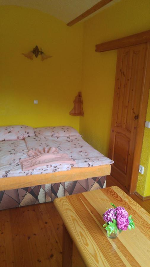 Penzion Apartmany Becov Becov nad Teplou Exterior photo