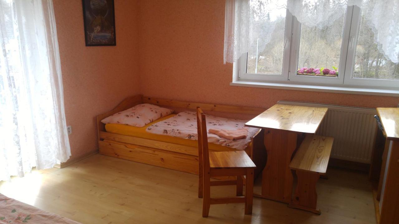 Penzion Apartmany Becov Becov nad Teplou Exterior photo