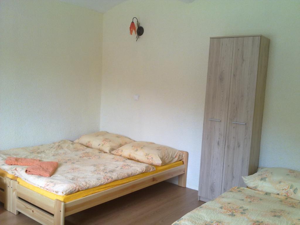 Penzion Apartmany Becov Becov nad Teplou Exterior photo